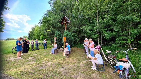 Nabożeństwo ul. Fredry w kierunku miejscowości Łąki Kozielskie - 26.05.2024